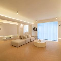 Pure home-Luxurious Grand Penthouse in Shanghai Core,Large area,close to Yu Garden The Bund People Square Commanding Panoramic Night of the Pearl Tower,Enjoying the stunning views of the Bund