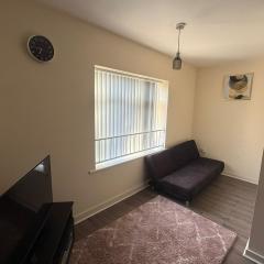 Stylish 1-Bed gated Flat with free Parking and steps from Bournemouth Beach