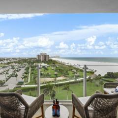 SW facing beachfront condo with sweeping ocean views
