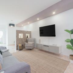 Central Apartment by Ocvillas