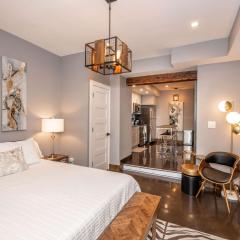 Luxury Mt Adams Retreat Apt 1