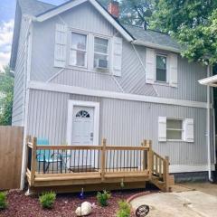 The House Hotels - W45th Backhouse - Ohio City