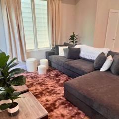 Modern 3BR 10 Min to Downtown