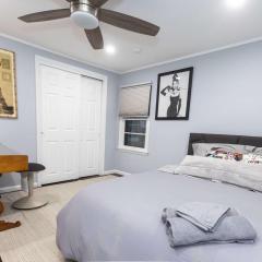 Chic Downtown Lake Geneva Apartment - Sleeps 2