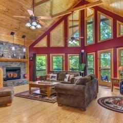 Treetop Paradise Private Game Room & Hot Tub