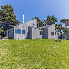 Grateful Getaway with Fireplace and Scenic Views