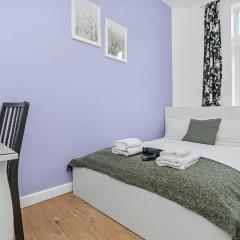 Brilliant 2 Bedrooms Flat Next to The Station