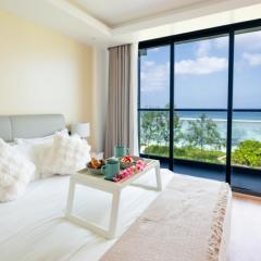 Lazzlla1BR Beachfront Oceanfront Apartment