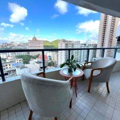 Sanya Meets Summer Sea View Quality Hotel (Dadonghai Luhuitou Branch)