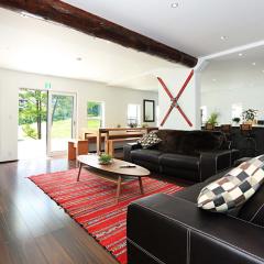 Hakuba Slopeside Chalet