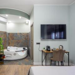 Aurelia Garden Suite