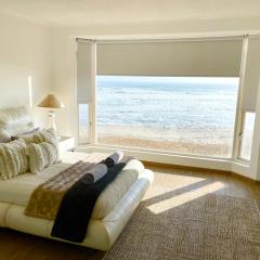 Hazel Cove Seafront Retreat