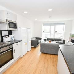 Convenient 8 Bedroom Apartment in Liverpool
