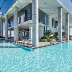 MVR - Watch the Sunrise Over Biscayne Bay