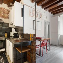GuestHost - Stylish Industrial Flat near Navigli