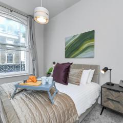 Central 1-Bed with Free Wi-Fi Near Market Square