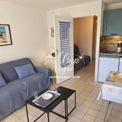 studio avec terrasse a 500m de la plage cavaliere