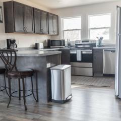 Close to Lambeau 4BR Sleeps 8 Dog Friendly