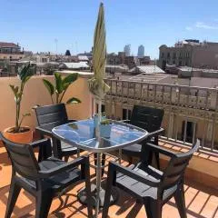 Attic with terrace Barcelona center