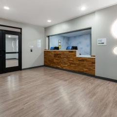 ECHO Suites Extended Stay by Wyndham Phoenix-Peoria/Glendale