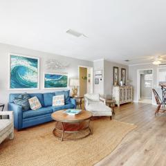 Island escape with ocean-view deck & steps to beach - snowbirds welcome