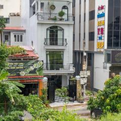 The Dahlia Hotel & Apartments