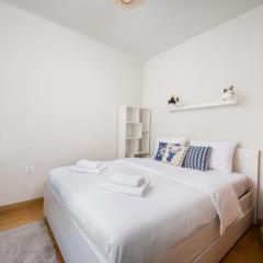 Old Town Bright Apartment by BookingHost