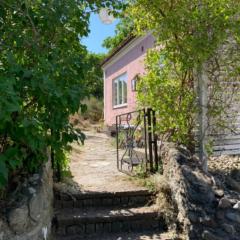 Mysigt stenhus i Simrishamn