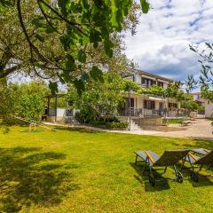 Lovely Apartment In Malinska With Wifi