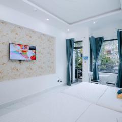 Nhà Của Hạ Hotel