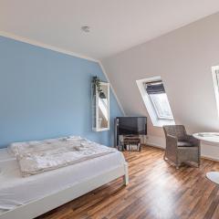 fewo1846 - Strandresidenz Wassersleben AHOI - strandnahes Studioapartment im Dachgeschoss