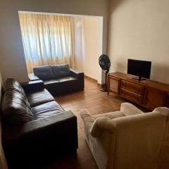 Apartamento na rua principal