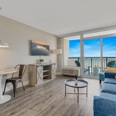 Siren's Call by StayMareni - Oceanfront Suite