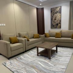 شقة ثلاثة غرف نوم وصالة