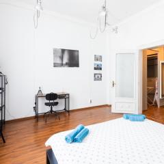Escape in photos in top centre apartment