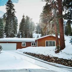 Tahoe Trail Retreat - Steps from the TRT