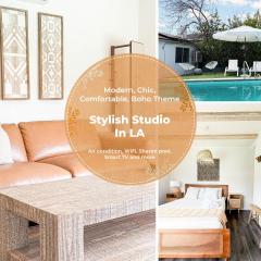 Charming Studio Oasis with Pool Near SoFi - MKLAD4