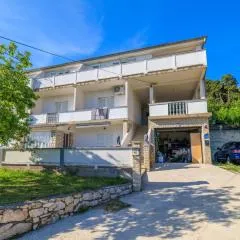 Apartment Ren