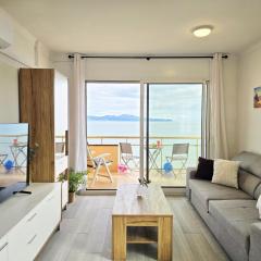 Apartment in L'Escala near the Beach