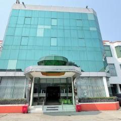 Hotel Huswah Airport