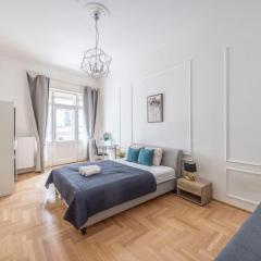 Chic n' Central King St Suite in the Heart of BP