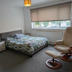 Corby Town Vacations Rooms available for Couples & Singles