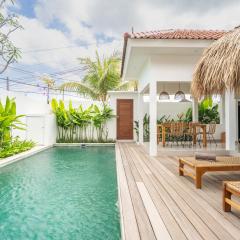 Villa Sana - Stylish 2BR Oasis with Open Jungle Bathroom in Nyanyi Beach near Luna Beach Club