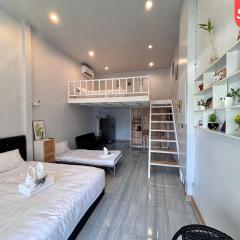 Loft & Cozy Stay near Lee Garden