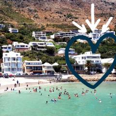 'The View' on Bikini Beach, Seafront, 2 bedroom, Sleeps 4