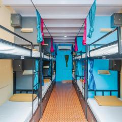 Hangout Cabin Dormitory