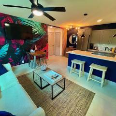 MiamiVice Las Olas Near Beach and Park w Fire Pit