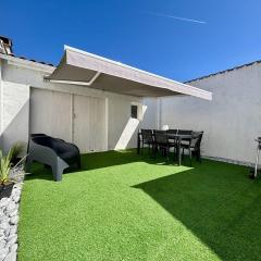 Maison bord de mer à St-Denis-d'Oléron, 6 pers, 3 ch, terrasse, vélos, plage à 2 pas - FR-1-246A-230