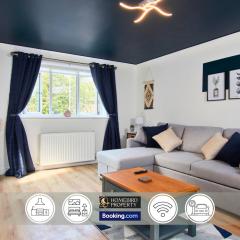 Cosy 4Bedroom House Near City Centre By Homebird Property Management Short Lets & Serviced Accommodation Leeds With Private Parking & Garden