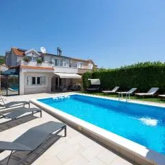 Stunning Home In Sestanovac With Wifi